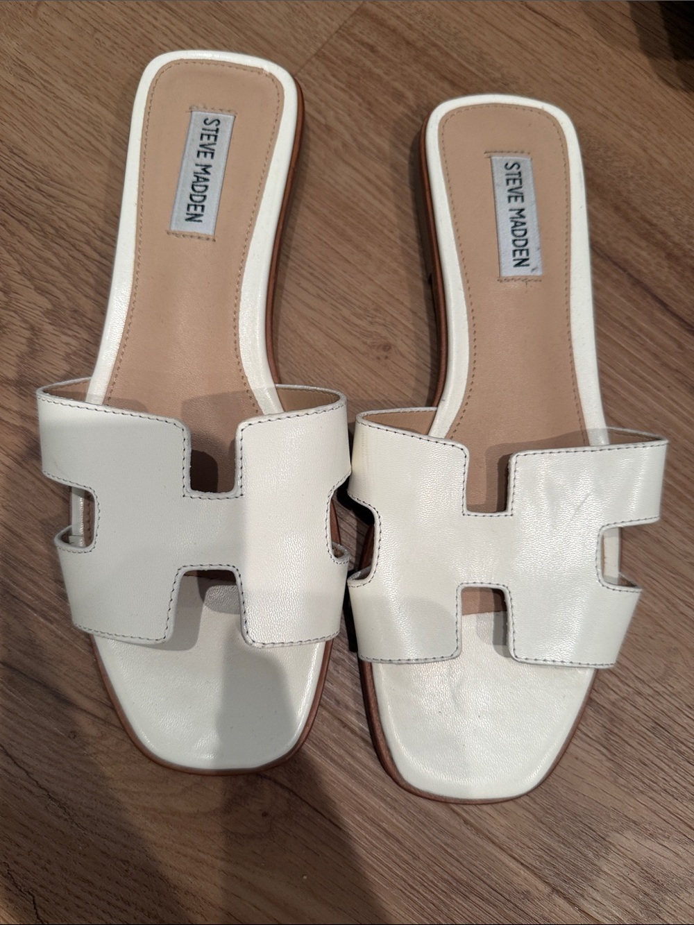 WORN ON E! Steve Madden White Leather H‑Cut Slide Sandals